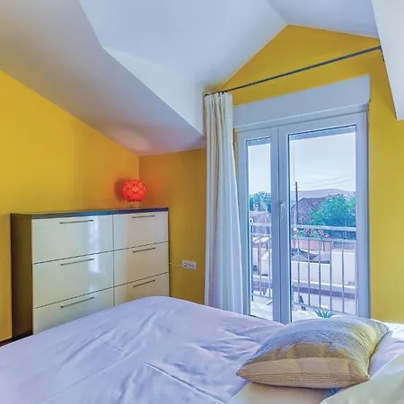 Holiday home Four-bedroom In Vinovo Gornje Gornje Utore