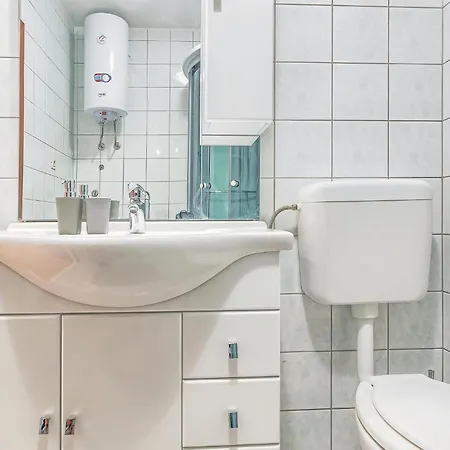 Four-bedroom In Vinovo Gornje Gornje Utore