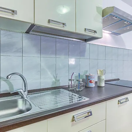 Four-bedroom In Vinovo Gornje Holiday home