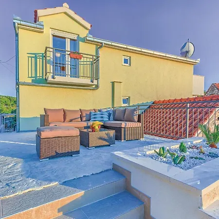 Four-bedroom In Vinovo Gornje Gornje Utore