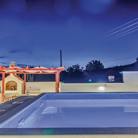 Four-bedroom In Vinovo Gornje * Gornje Utore