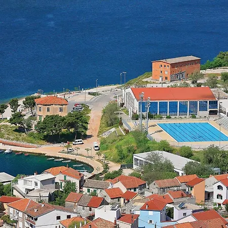 Four-bedroom In Vinovo Gornje