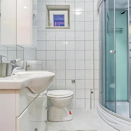 Four-bedroom In Vinovo Gornje Holiday home